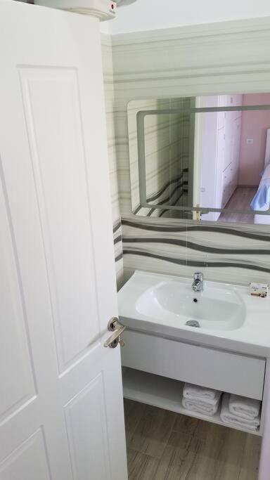 Adriatic East View Apartment Durrës Extérieur photo